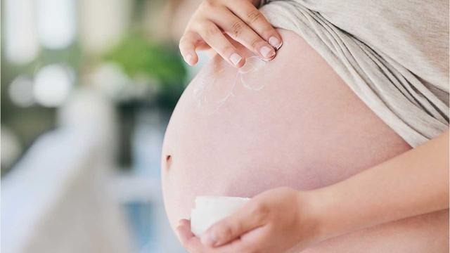 Ibuprofène et grossesse : 1 Français sur 2 ignore les risques de toxicité 