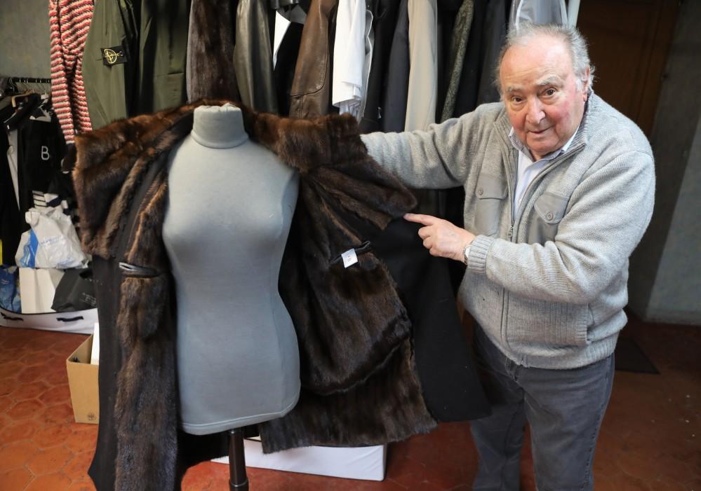 René-Paul Secondi, Ajactian tailor: 