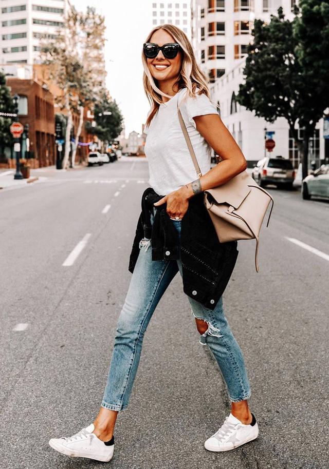 20 zapatillas deportivas de marca de mujer que nunca pasan de moda, perfectas los looks más causal