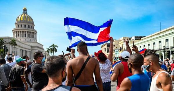 The crisis of the "low" culture in Cuba