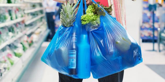Ley que regula el consumo de bolsas de plástico regirá desde julio 