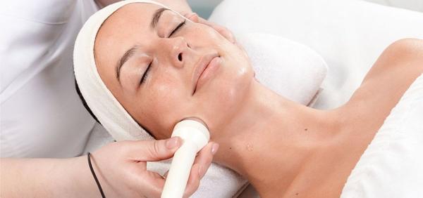 Peelings de verano y otros tratamientos estéticos para lucir un rostro radiante 