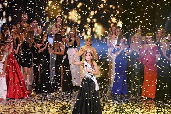 Miss America 2021: coronan a Miss Alaska, Emma Broyles, una chica “real” que sufre de OCD y ADHD 