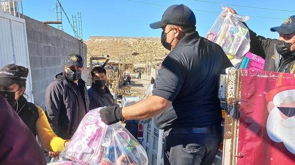 Toys are delivered for Three Kings Day in Samalayuca and Valle de Juárez