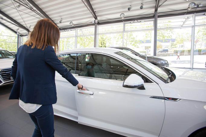 De móviles a coches: así afecta el atasco del comercio mundial a España