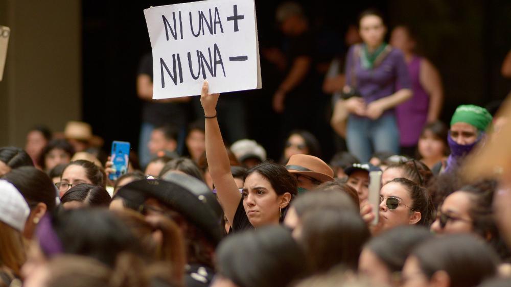 Una organización local de mujeres busca ayudar a las sobrevivientes de violencia doméstica y más 