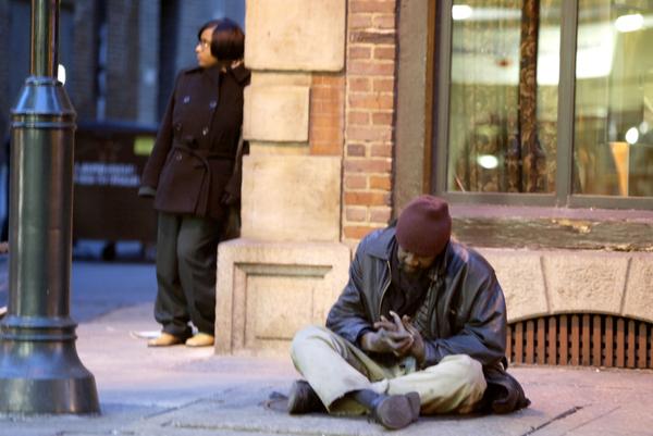 Dónde donar artículos de invierno para ayudar a las personas sin hogar en Filadelfia 
