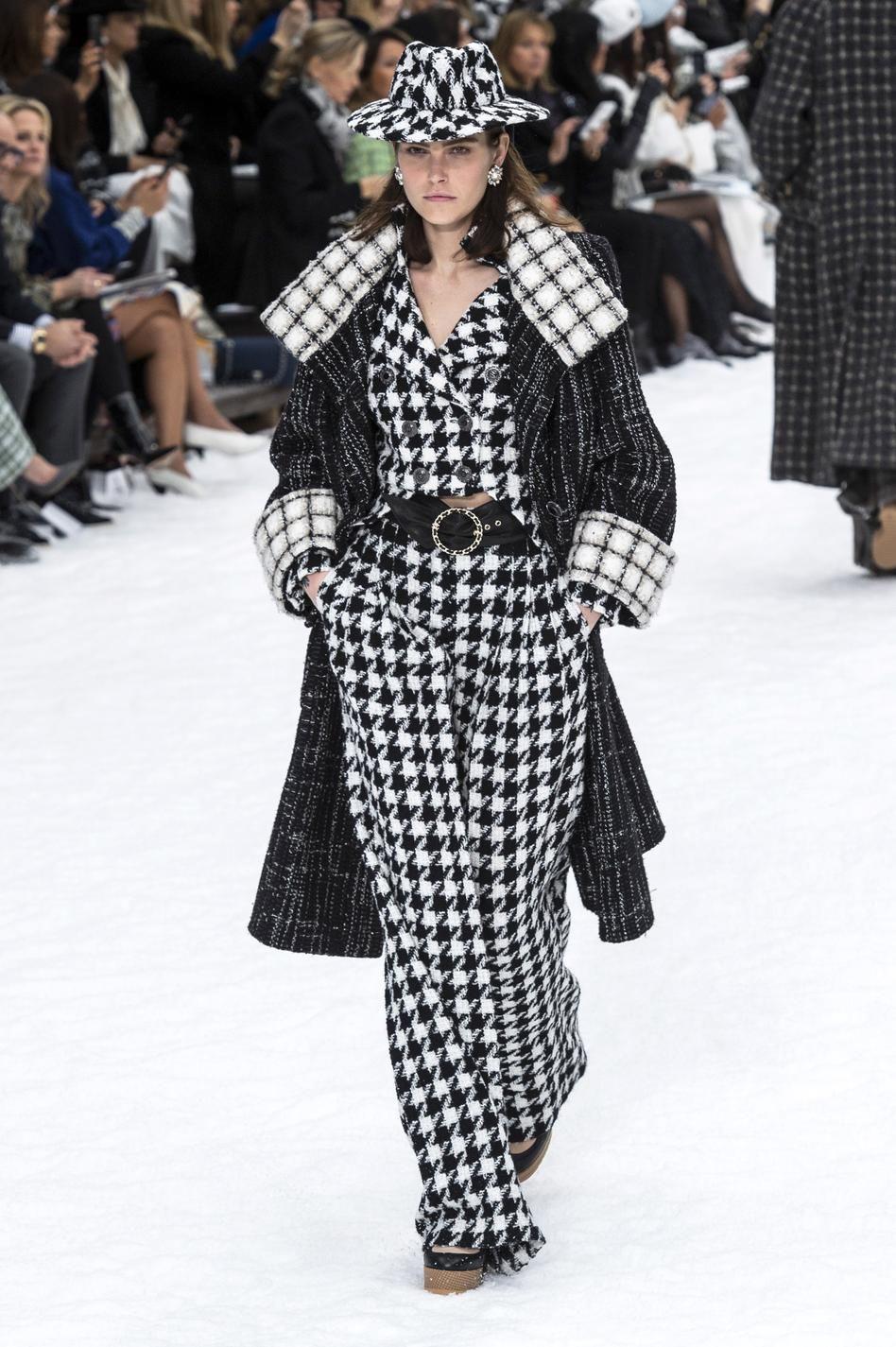 Parade-Chanel-Fall-Winter 2019-2020 ready-to-wear