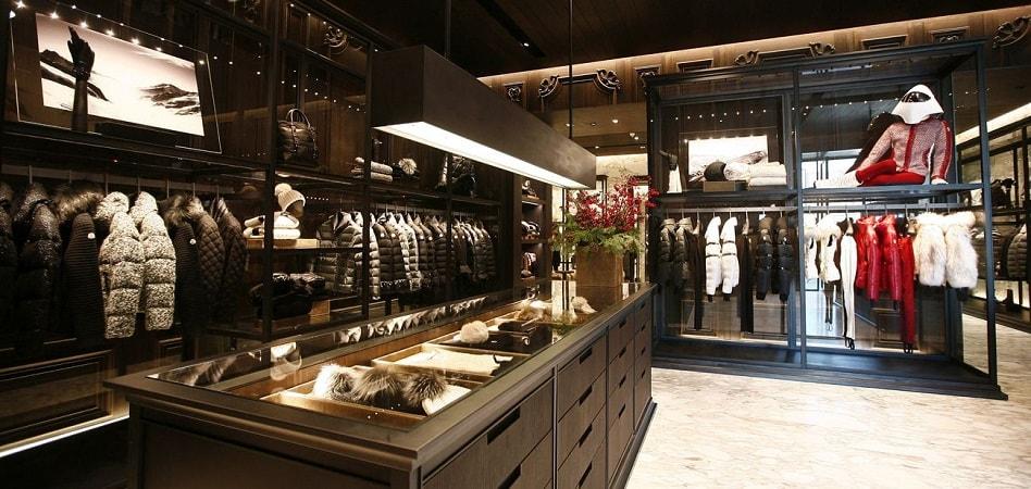 Moncler sube su apuesta por el retail y abre en París su mayor tienda en todo el mundo MODAES PREMIUM MODAES PREMIUM 