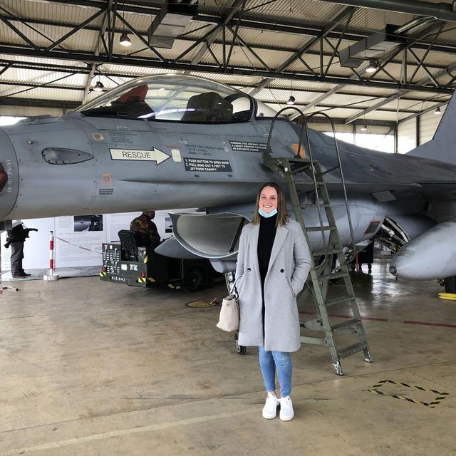 There is none in Belgium: Sandrine, 23, wants to become a air force pilot / a woman at the controls