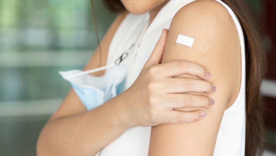 Covid-19 : pourquoi le vaccin fait si mal au bras ? 