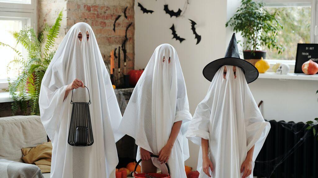 De fantasma a esqueleto: ideas de disfraces de Halloween para tus hijos que podrás hacer en casa