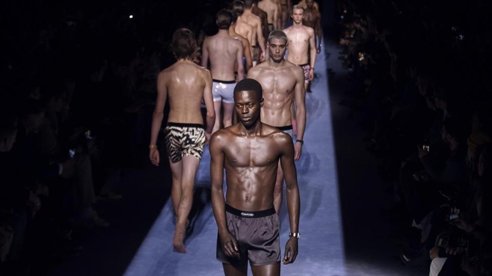 Tom Ford's underwear makes the undress more funny