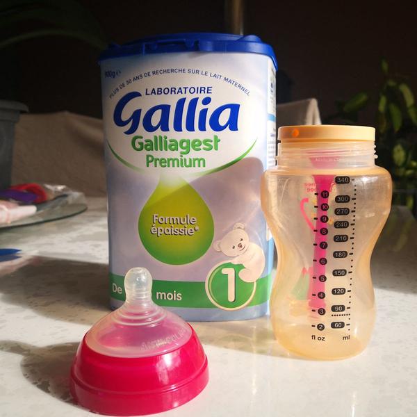 "We were really afraid of losing our daughter": at least four families discovered a worm in Gallia milk