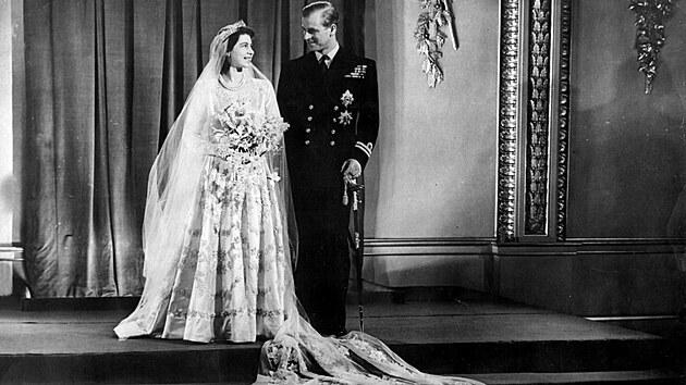 Alžběta II. vzpomíná na prince Philipa: Po celé roky mi byl oporou 