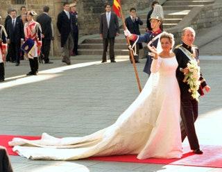 De Rosario Nadal a Marie-Chantal: recordamos los looks de la boda de la infanta Cristina e Iñaki Urdangarin en 1997