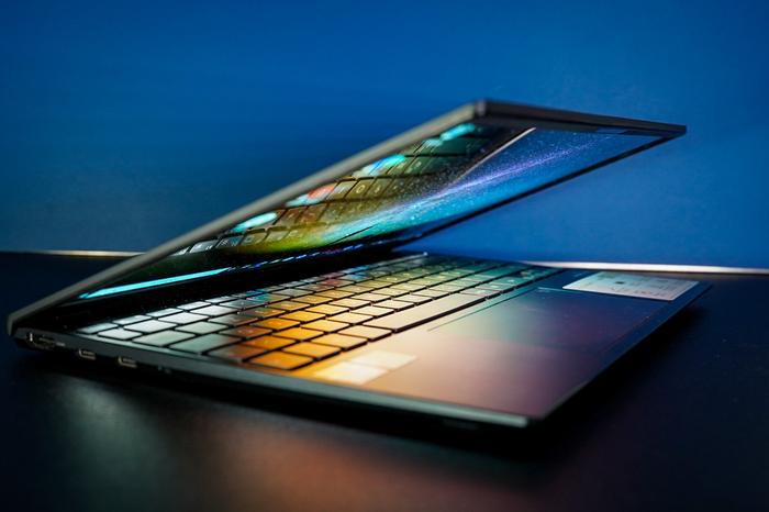 Test de l’Asus ZenBook 13 UM325UA (2021) : l’ultrabook OLED à 800 euros qui nous a complètement séduit