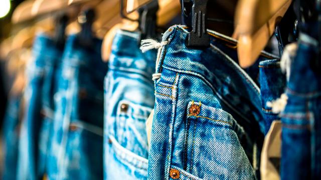 Exploitation and pollution on the global route of jeans 