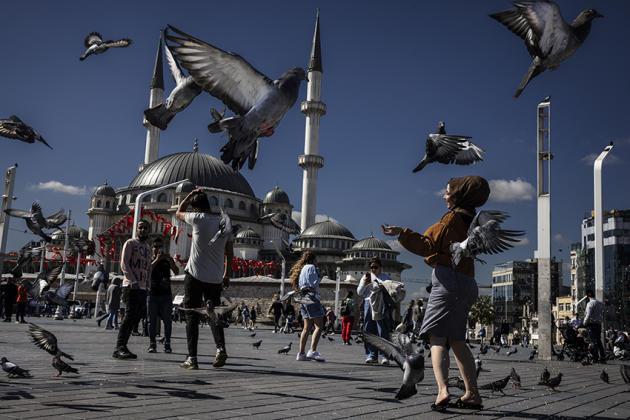 « Les politiques de ce pays n’ont pas compris qu’on avait changé » : en Turquie, une ambiance de fin de règne 