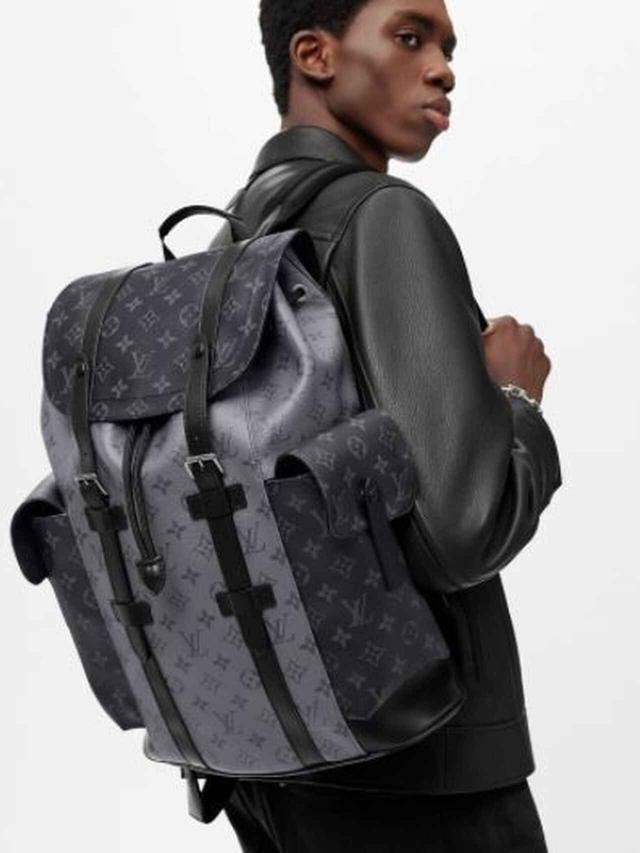 Corazón Louis Vuitton lanza su nueva colección de bolsos para hombre 