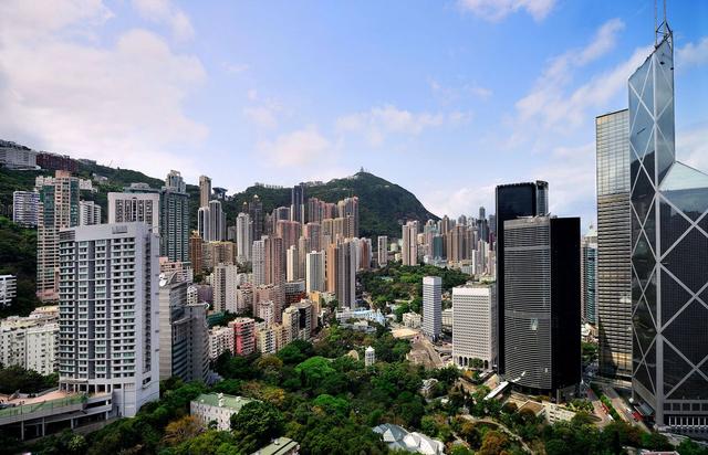 Hong Kong's Mid-Levels nabízí pulzující, historickou enklávu nahromaděnou v Prestige