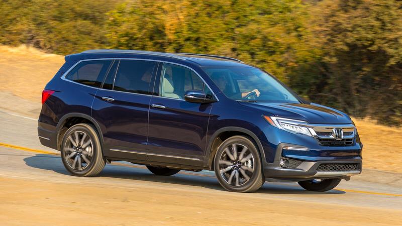 2022 Honda Pilot vs. 2022 Buick Enclave Comparison - Kelley Blue Book