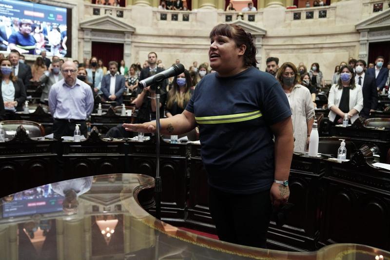 Una piba de Fiorito en el Congreso: pasado y presente de Natalia Zaracho, la diputada que cartonea desde los 12 años 