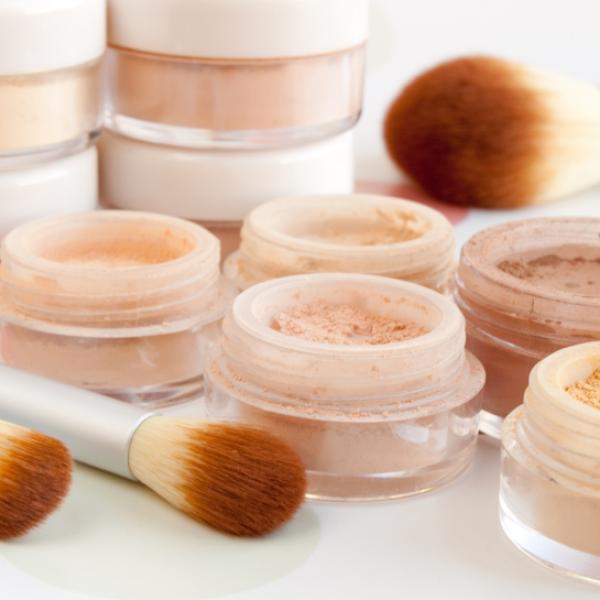 Advantages and disadvantages of mineral makeup - discover them here
