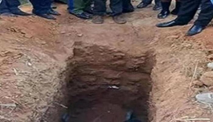 Un pastor muere tras enterrarse vivo al intentar ‘emular a Jesús’ y resucitar al tercer día