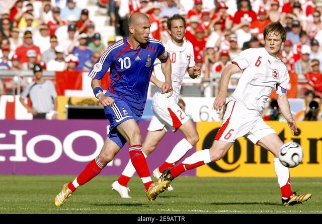 Francia - Suiza | Eurocopa: Zidane, calienta, que sales | Marca