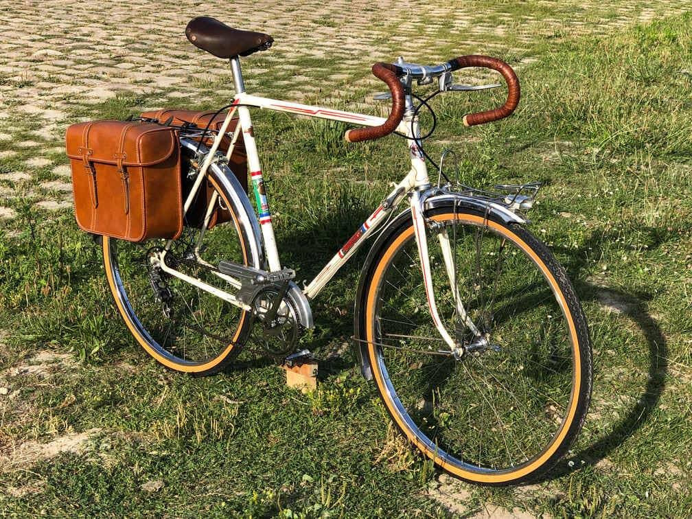 À Compiègne, Ugo remet en selle les vieux vélos 