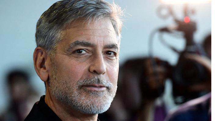 Pendant les fêtes, George Clooney imite le père Noël pour calmer ses enfants 