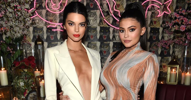 Kylie Jenner lanza nueva colección de maquillaje Relacionados: Kendall y Kylie Jenner, hermanas, cómplices y diseñadoras Tags: Más en Magacín Destacados Ups