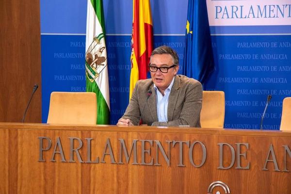 Vox insta a Moreno a que "le dé ya al botón electoral" y dice que "iniciativa que sea buena para Andalucía será apoyada"