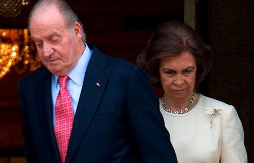  Public Is King Juan Carlos above the law?  The example of the Queen of England Other opinions More opinion columns Now on the front page
