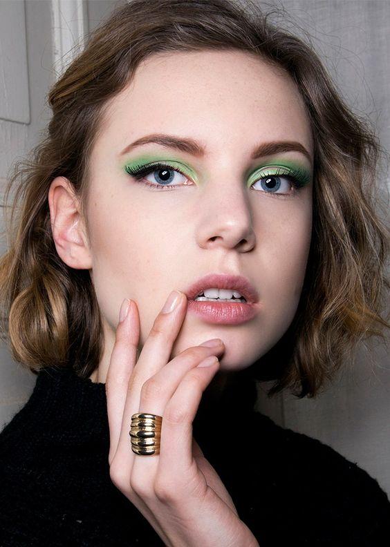 Prepara tus ojos para lucir el maquillaje de moda con sombras verdes que triunfa en Pinterest 