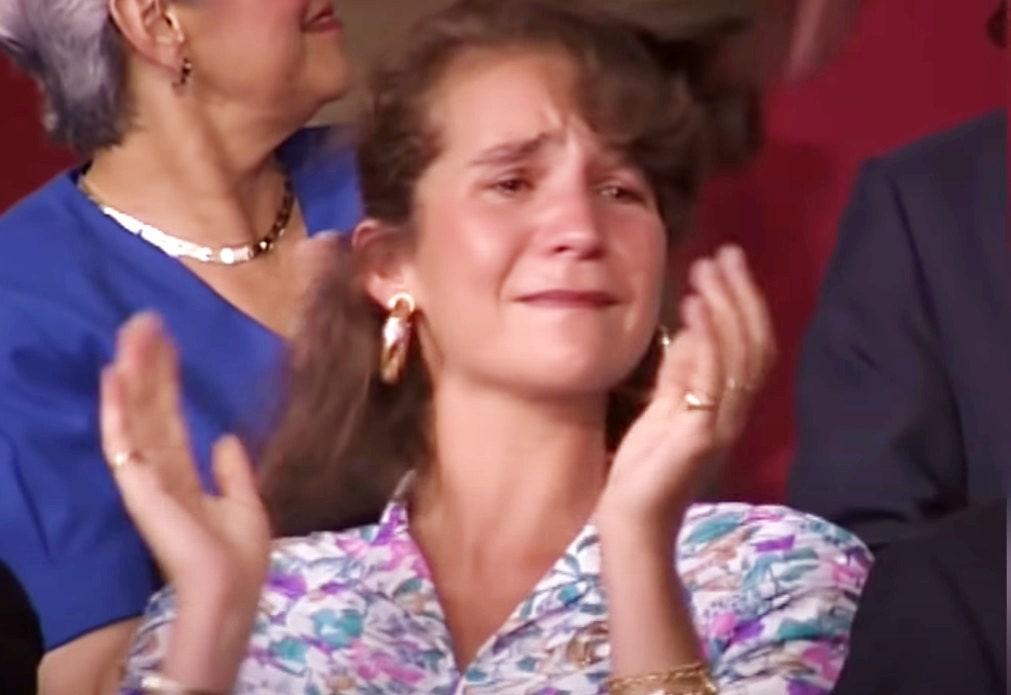 La infanta Elena hecha un mar de lágrimas, el otro símbolo de Barcelona 92