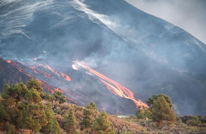 El experto Stavros Meletlidis, que predijo la erupción del volcán de La Palma, señala cuándo se estabilizará 