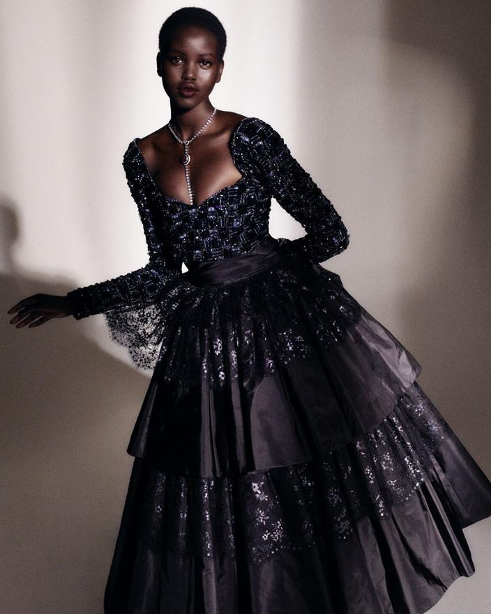 Chanel, 1 minute 22 de haute couture sous le signe du tweed et des années Palace