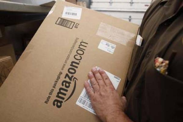 Amazon deja probar la ropa en casa antes de pagarla 