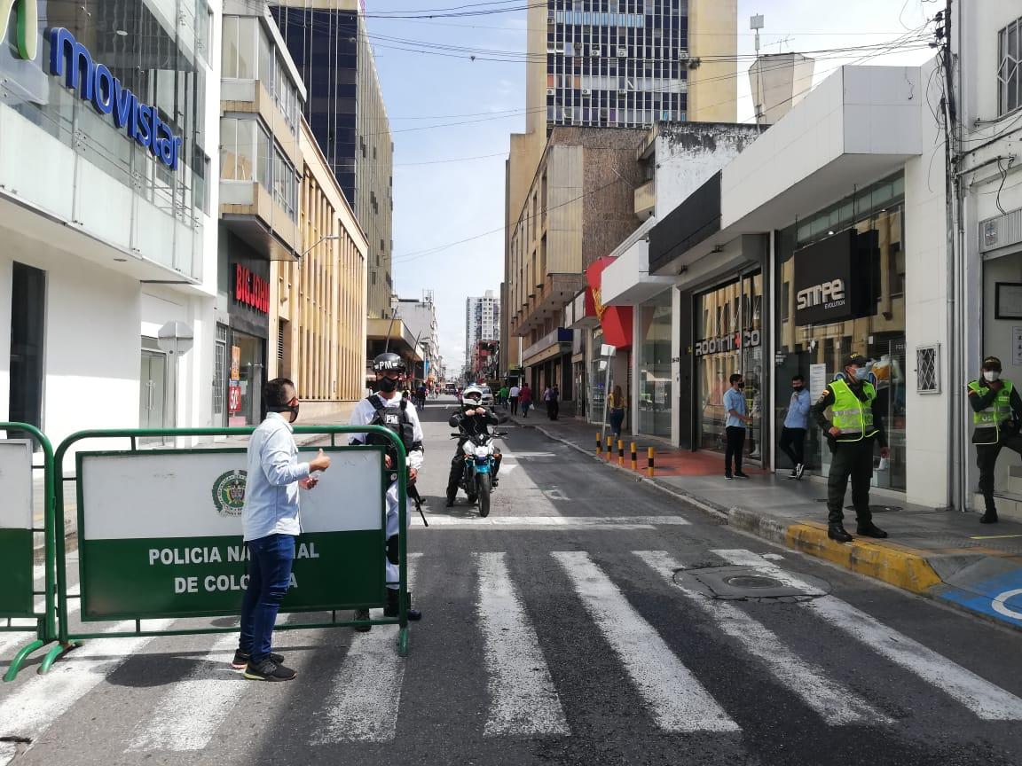 Los peatones se quedan sin espacio en Bucaramanga