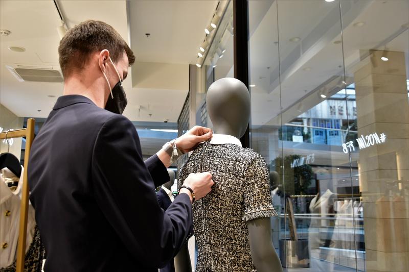 Preparations for the opening of stores are culminating in Šantovka