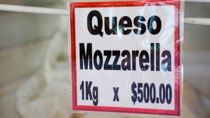 Up to 500 pesos costs a kilogram of cheese in Cuba: 'They got quite out of hand'