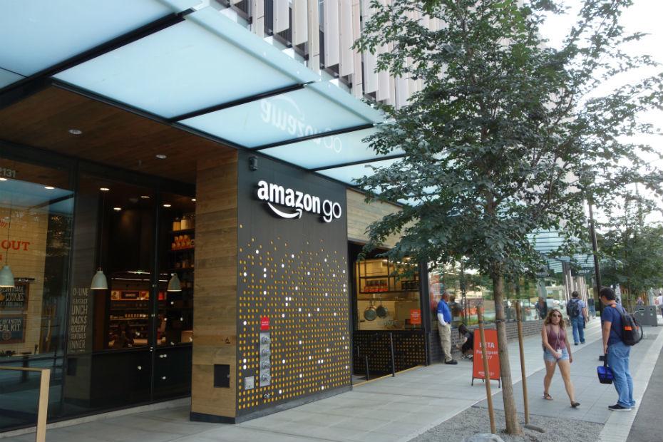 Amazon veut taper fort aux USA en ouvrant des grands magasins physiques [Analyse] 
