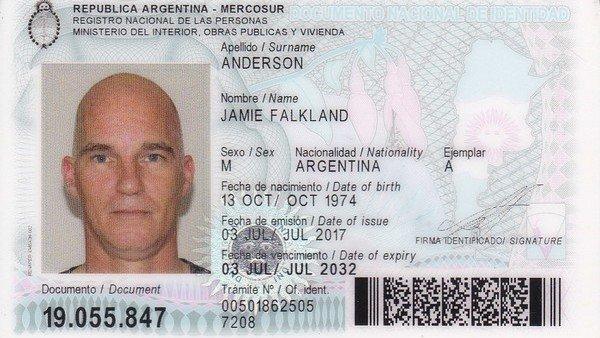 Argentina
La dictadura argentina quiso arrebatarle su identidad: hoy firma los DNI 