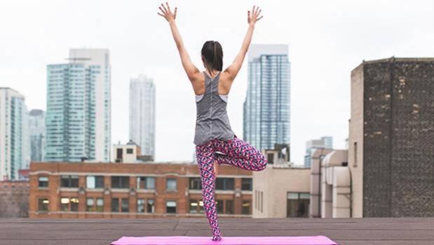 Para iniciar el año: Seis rutinas para ejercitar en casa cuando no tienes con qué entrenar