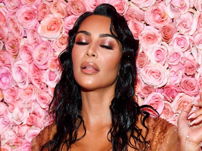 Kim Kardashian responde a las críticas por crear una línea de fajas para embarazadas
