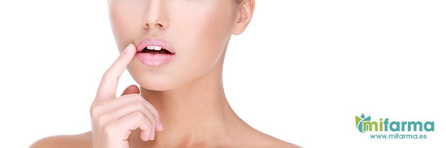 Elimina las manchas oscuras de los labios de manera natural 