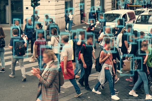Utilisation de l’intelligence artificielle par les forces de police: les députés contre la surveillance de masse 