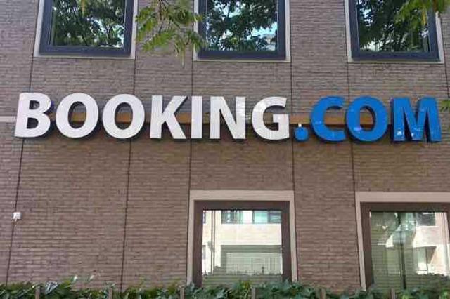 Booking increases commissions to hotels in the midst of industry crisis